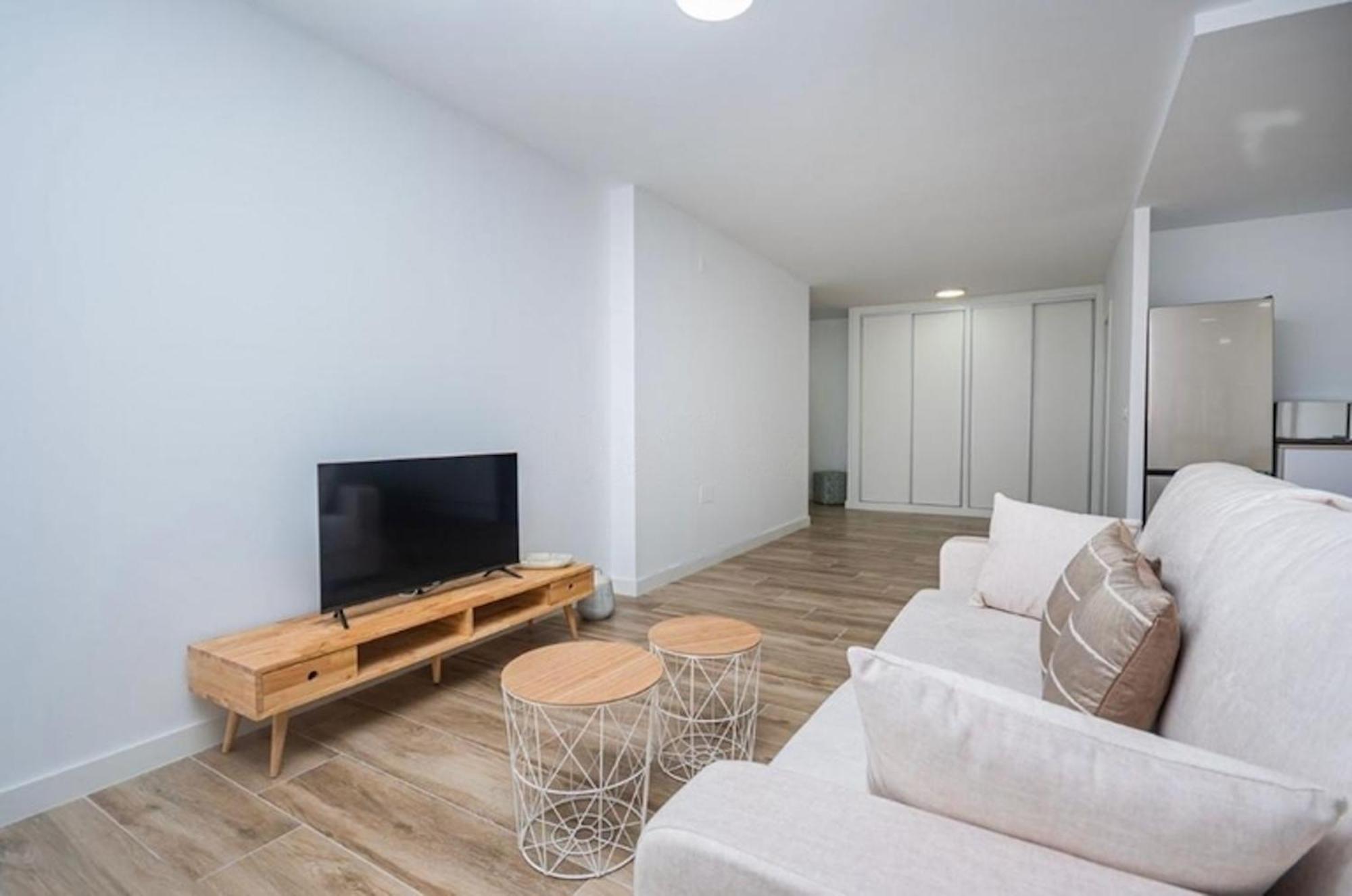 Vive La Vila Cozy Apartment By The Beach Villajoyosa Bagian luar foto