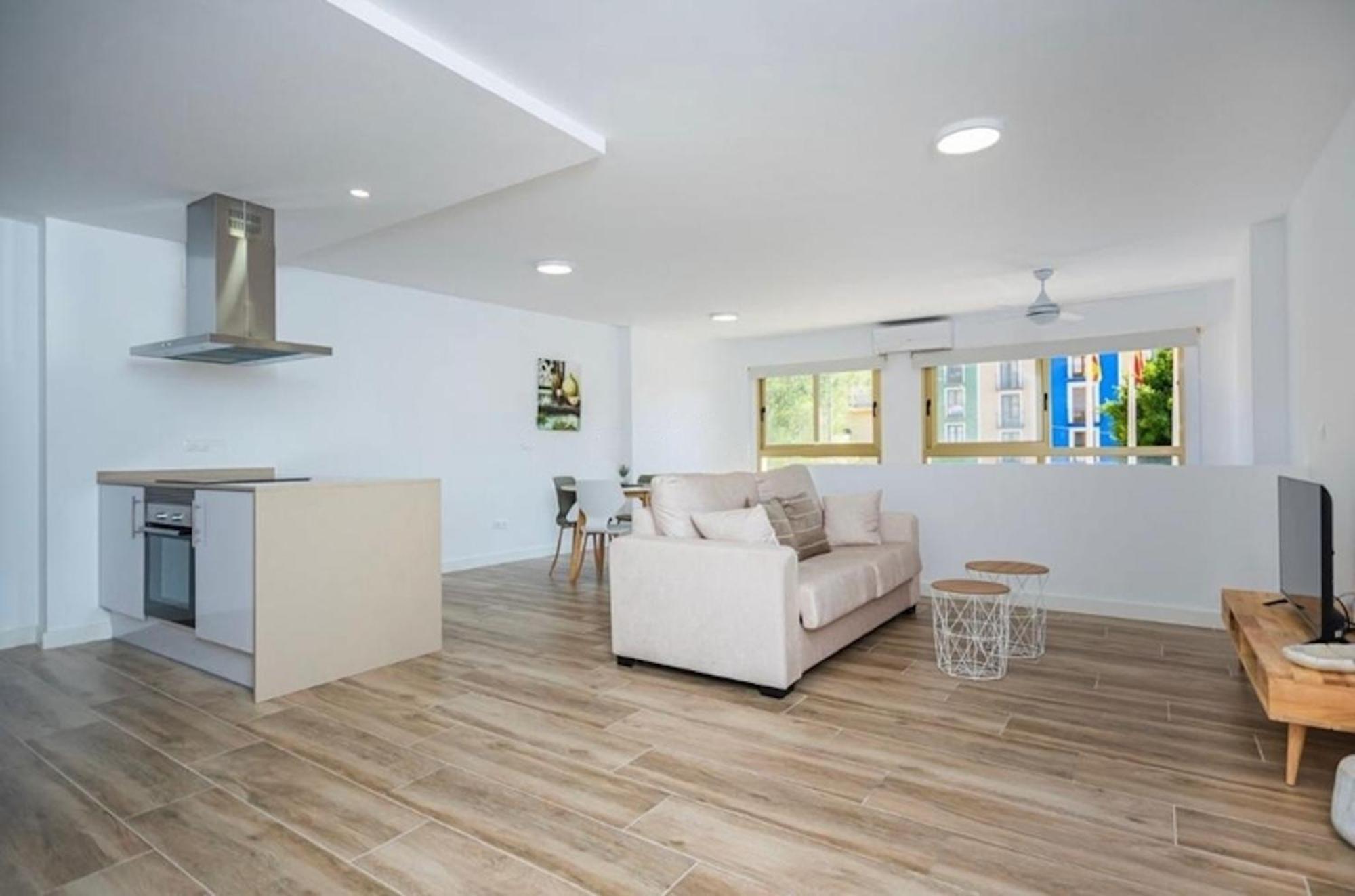 Vive La Vila Cozy Apartment By The Beach Villajoyosa Bagian luar foto