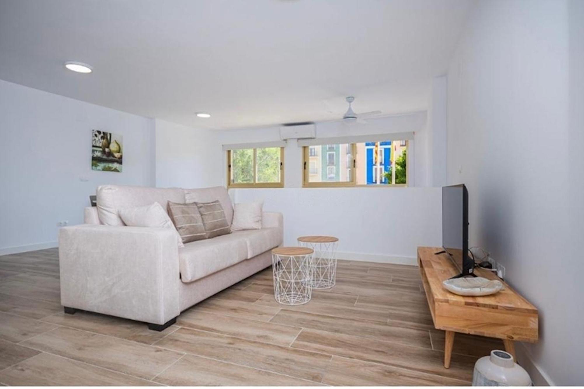 Vive La Vila Cozy Apartment By The Beach Villajoyosa Bagian luar foto